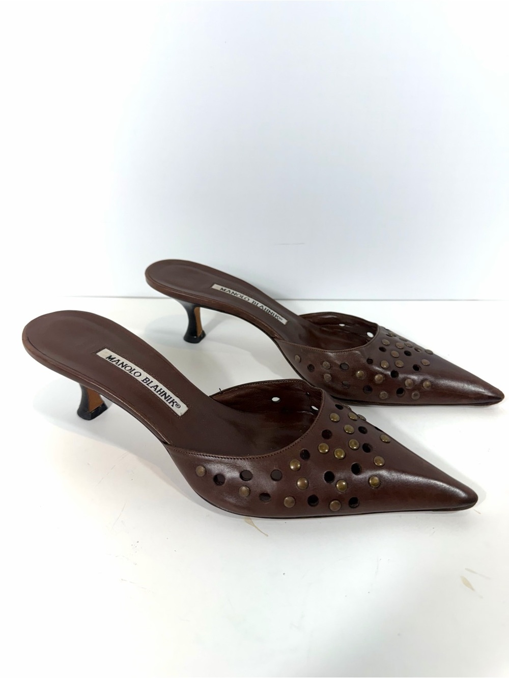 Manolo Blahnik Brown Leather Studded Pointed Toe Kitten Heel Mules Size 38